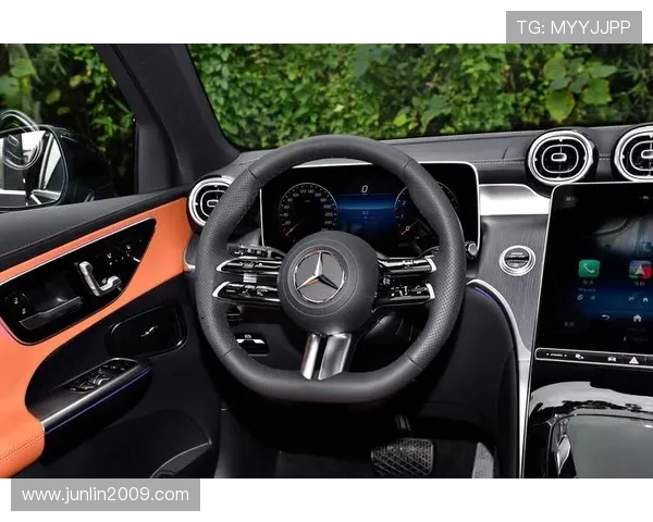 2.0T+258匹,内饰豪华,空间不俗,实拍奔驰GLC